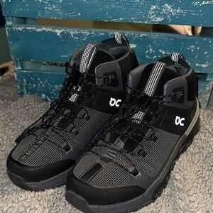 On Running Women’s Hiking/Running Shoes